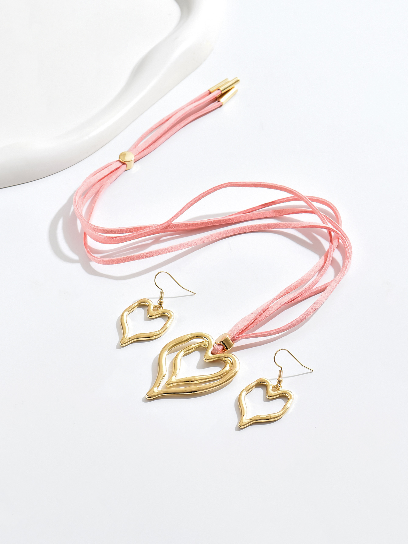 Vintage Style Heart Shape Pu Leather Alloy Women's Jewelry Set display picture 2