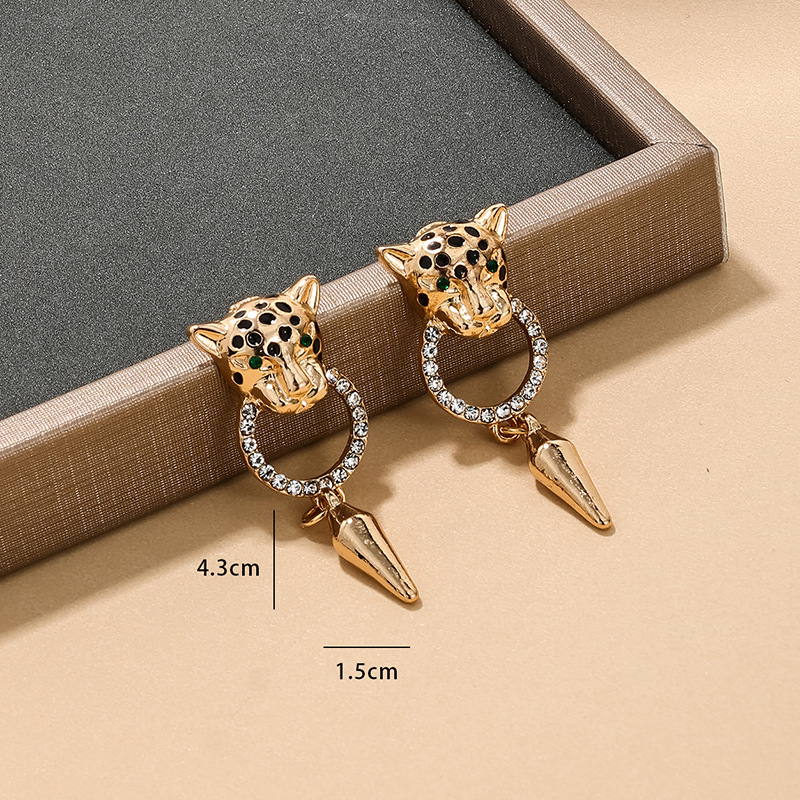 1 Pair Vintage Style Tiger Plating Metal Drop Earrings display picture 4