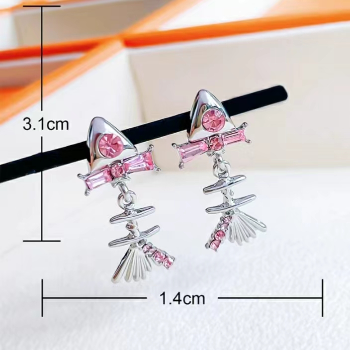 1 Pair Simple Style Classic Style Fish Bone Inlay Alloy Zircon Ear Studs display picture 5