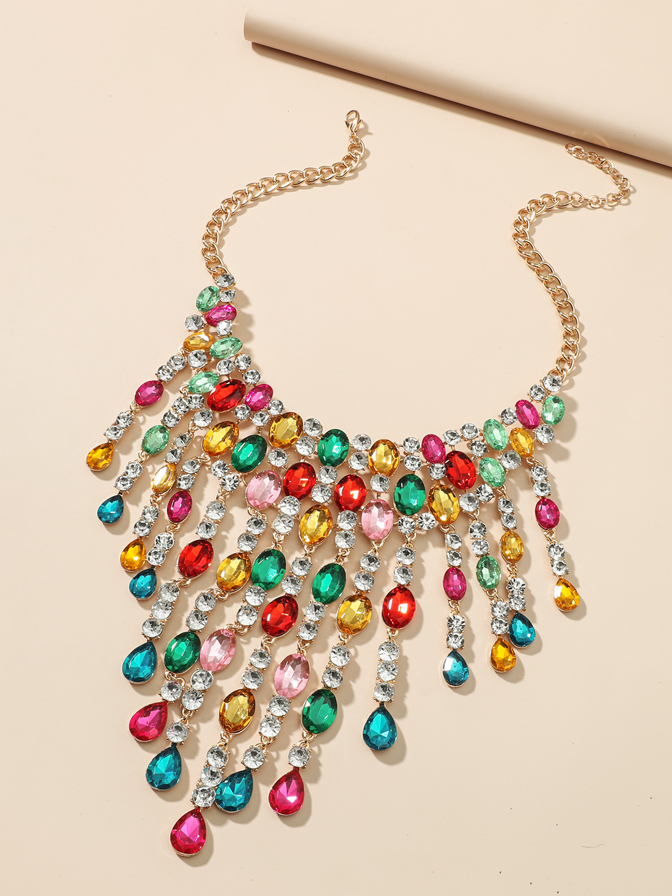 Simple Style Classic Style Color Block Alloy Inlay Rhinestones Women's Necklace display picture 2