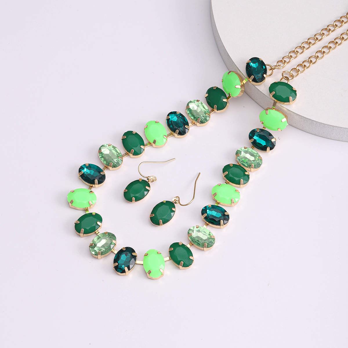 Elegant Nordic Style Oval Synthetics Alloy Inlay Artificial Gemstones Gold Plated Women's Earrings Necklace display picture 12