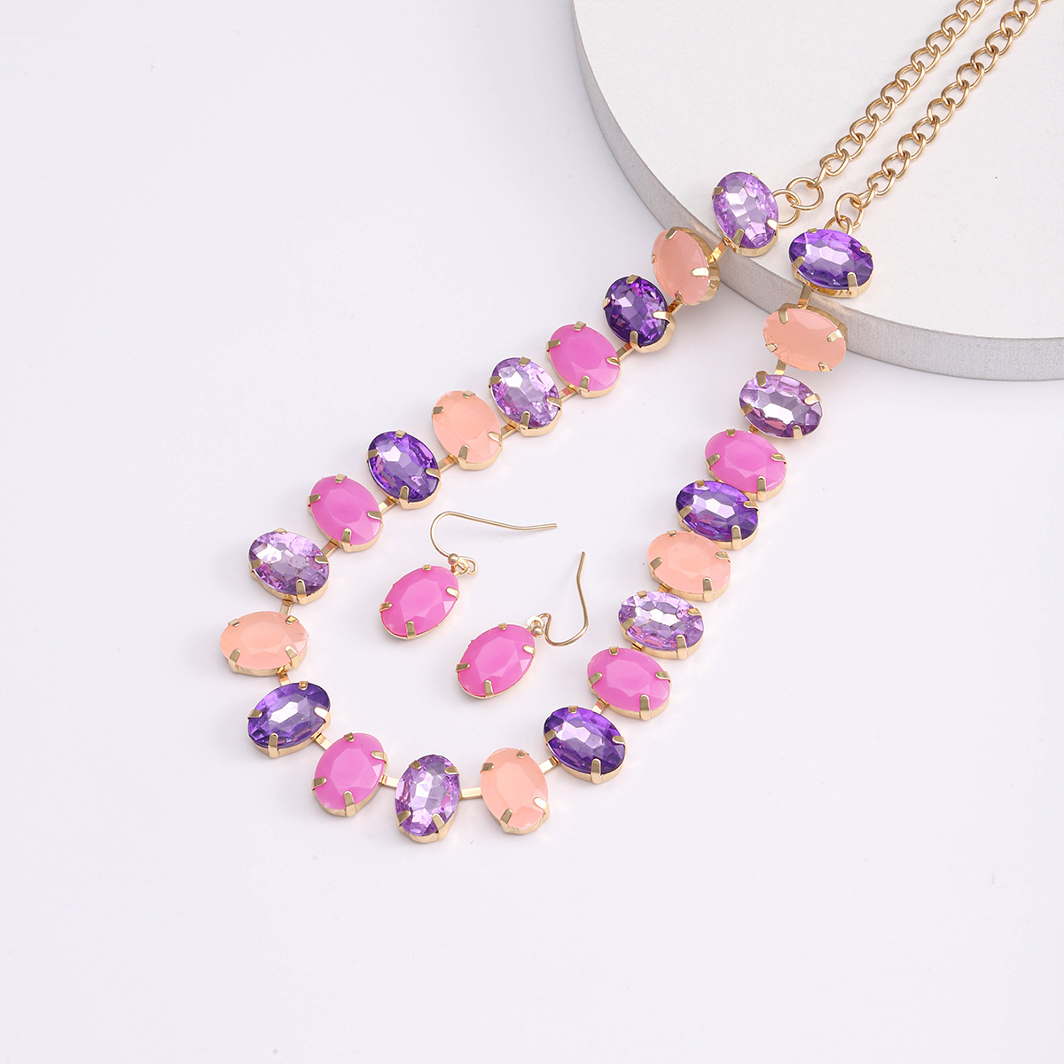 Elegant Nordic Style Oval Synthetics Alloy Inlay Artificial Gemstones Gold Plated Women's Earrings Necklace display picture 15
