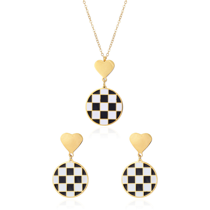 Vintage Style Heart Shape Checkered Stainless Steel Plating Jewelry Set display picture 1