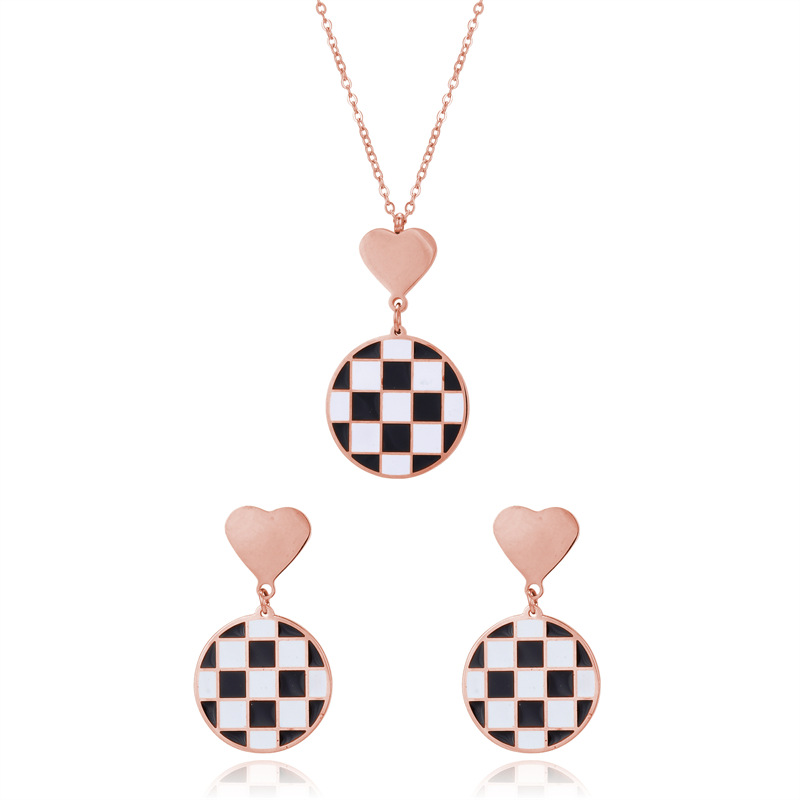 Vintage Style Heart Shape Checkered Stainless Steel Plating Jewelry Set display picture 3