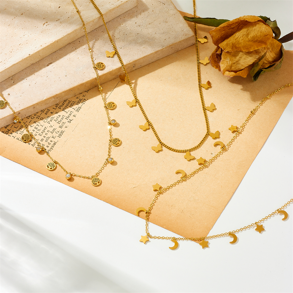 Acero Titanio Chapados en oro de 18k Elegante Enchapado Luna Forma De Corazón Mariposa Circón Collar display picture 10