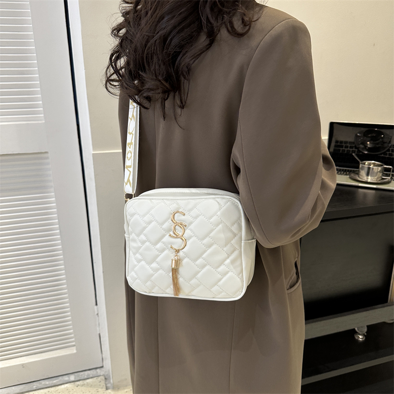Women's Pu Leather Letter Streetwear Square Zipper Shoulder Bag Crossbody Bag display picture 8