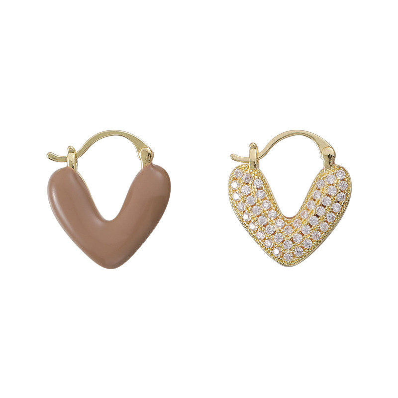 1 Paire Rétro Forme De Cœur Incruster Le Cuivre Zircon Plaqué Or Des Boucles D'oreilles display picture 4