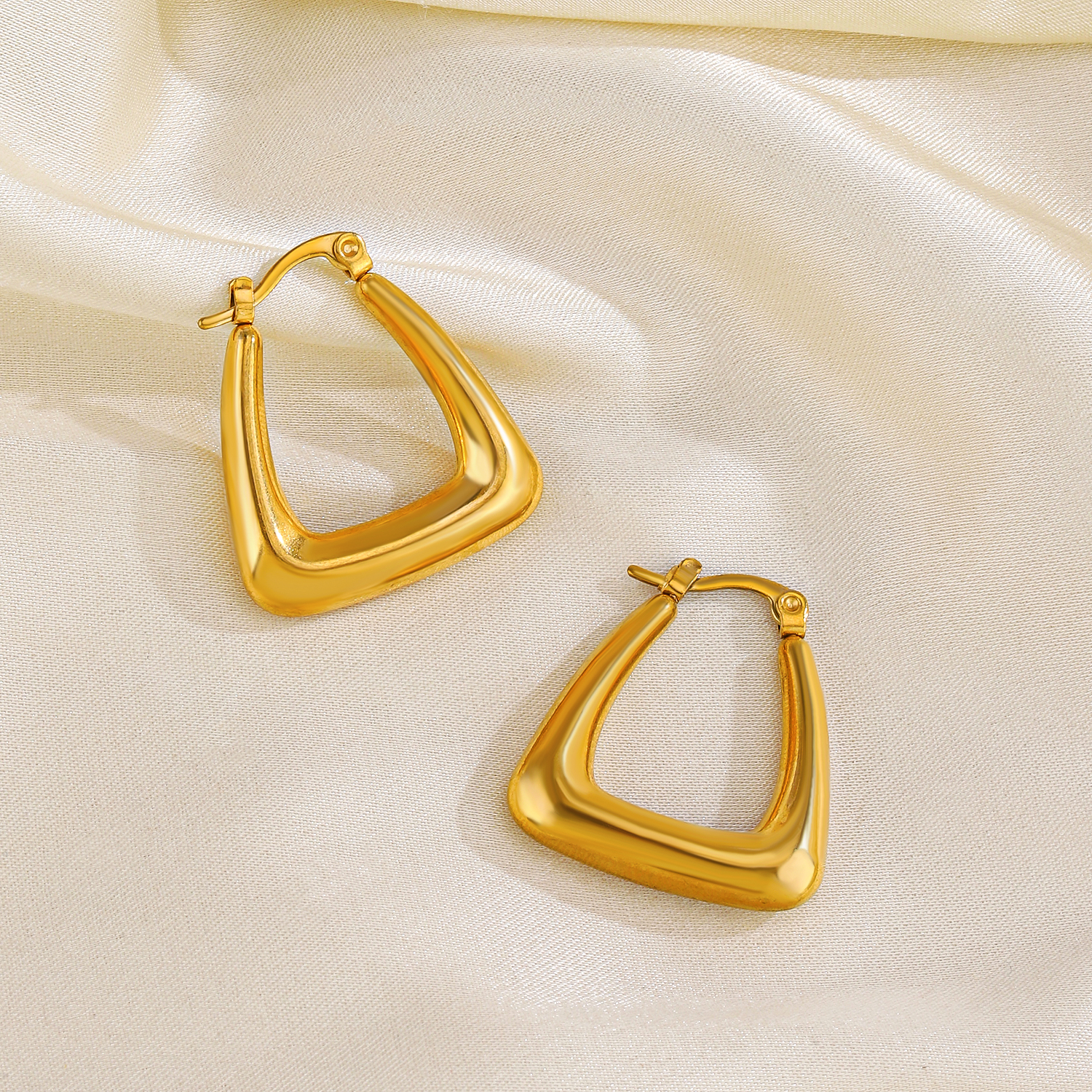 1 Pair Simple Style Square Plating 304 Stainless Steel 18K Gold Plated Hoop Earrings display picture 4