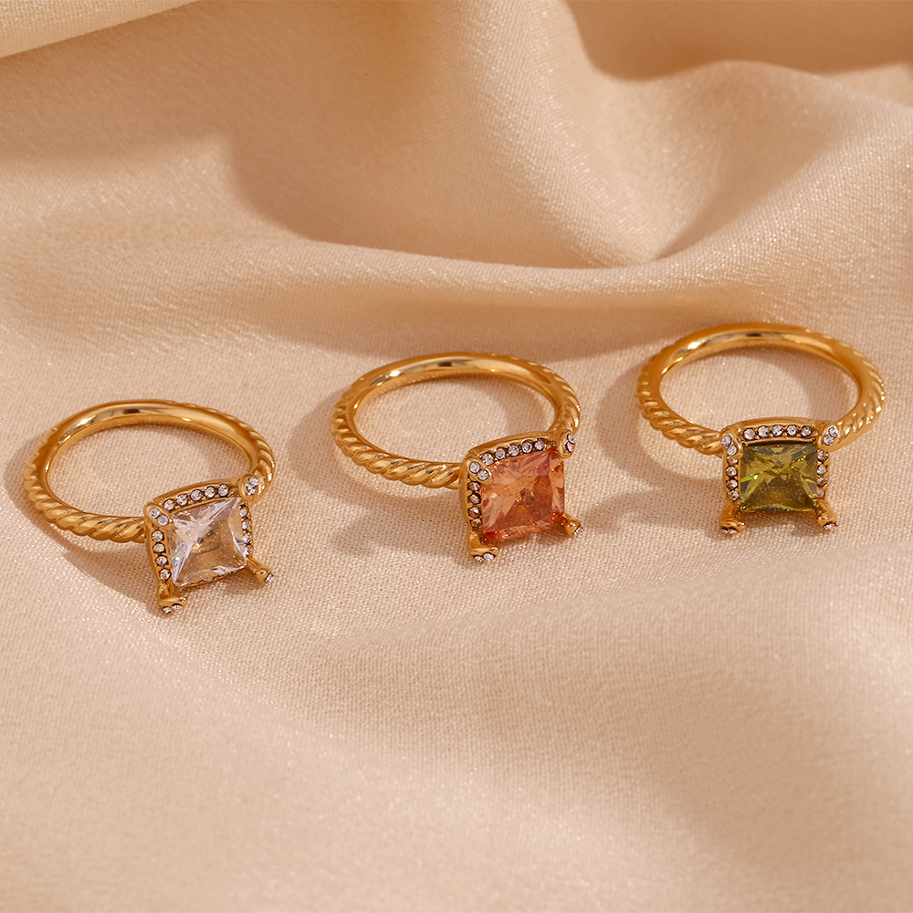 Vintage Style Simple Style Classic Style Color Block Square Stainless Steel Plating Inlay Rhinestones Zircon 18k Gold Plated Rings display picture 1