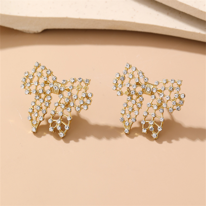 1 Pair Cute Sweet Heart Shape Butterfly Beaded Hollow Out Alloy Ear Studs display picture 39