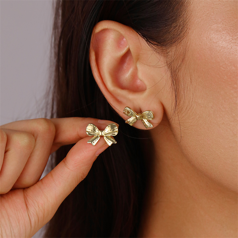 1 Pair Cute Sweet Heart Shape Butterfly Beaded Hollow Out Alloy Ear Studs display picture 103