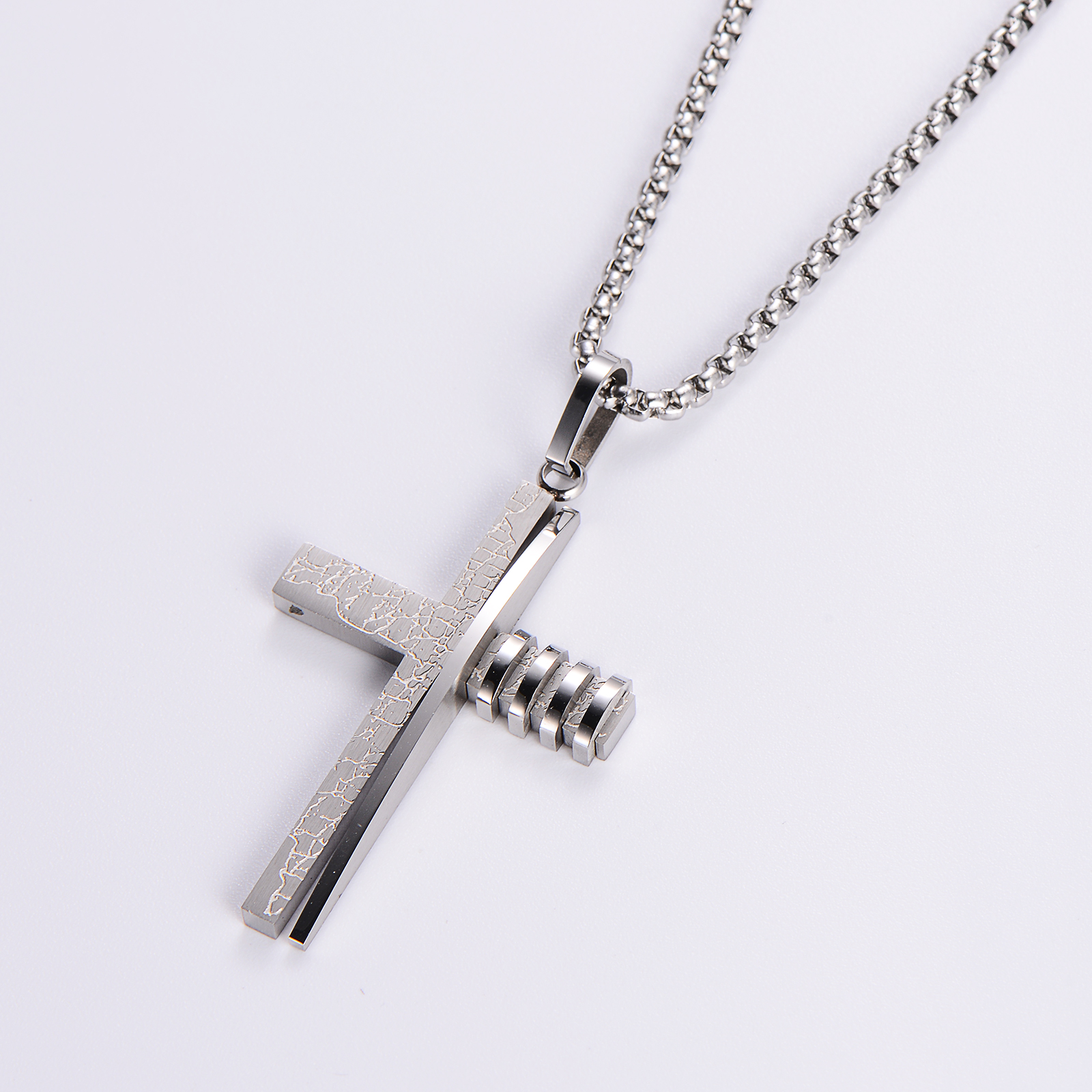 Streetwear Cross Stainless Steel Unisex Pendant Necklace display picture 1