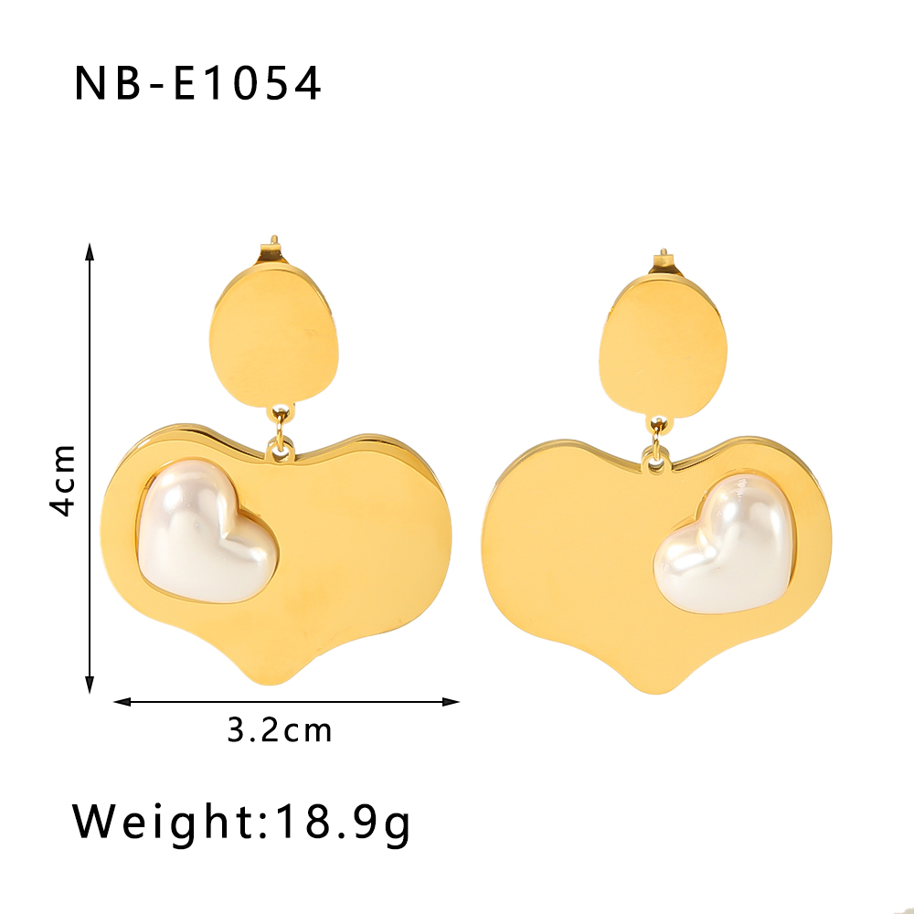 1 Pair IG Style Vintage Style Splicing Heart Shape Pearl Polishing Plating Inlay 304 Stainless Steel Artificial Pearls 18K Gold Plated Drop Earrings display picture 1