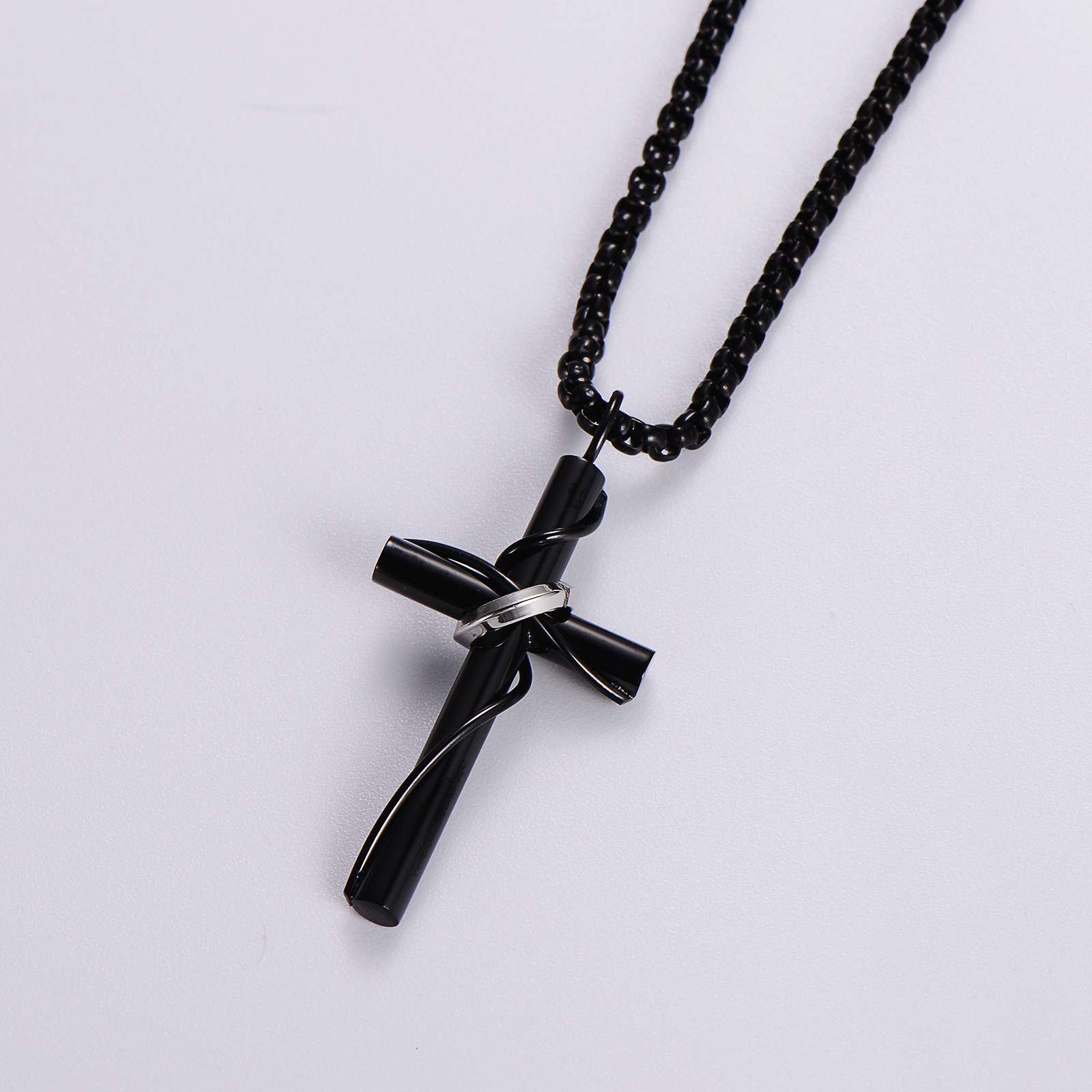 Streetwear Cross Stainless Steel Unisex Pendant Necklace display picture 7
