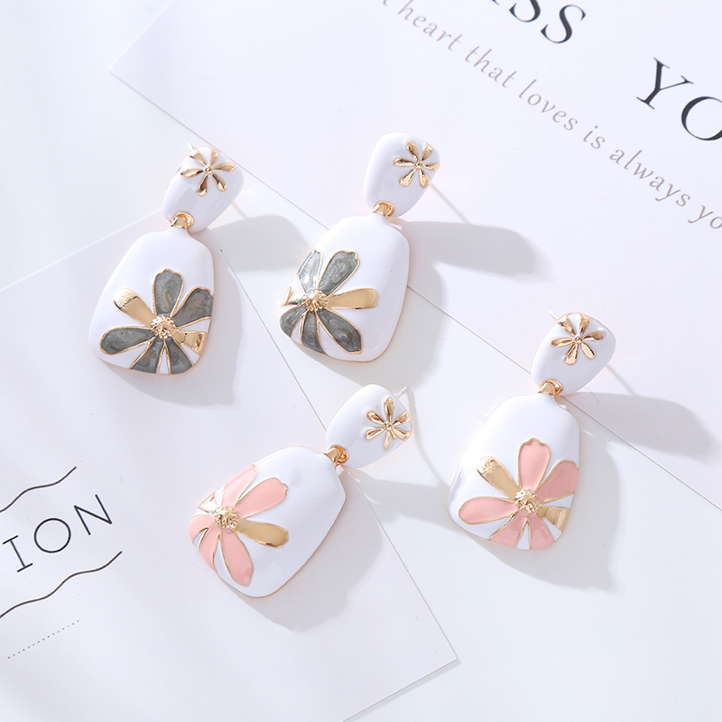 1 Pair Simple Style Flower Enamel Alloy Drop Earrings display picture 4
