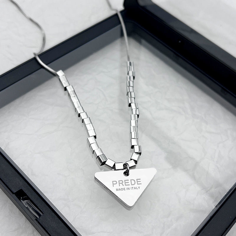 Casual Cool Style Triangle Stainless Steel Copper Pendant Necklace display picture 3