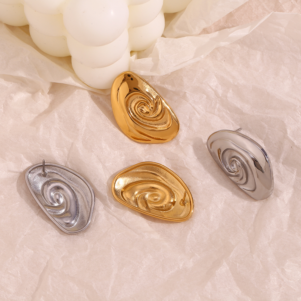 1 Pair Vintage Style Simple Style Solid Color Plating Stainless Steel 18k Gold Plated Ear Studs display picture 10