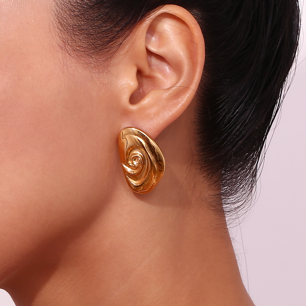 1 Pair Vintage Style Simple Style Solid Color Plating Stainless Steel 18k Gold Plated Ear Studs display picture 13