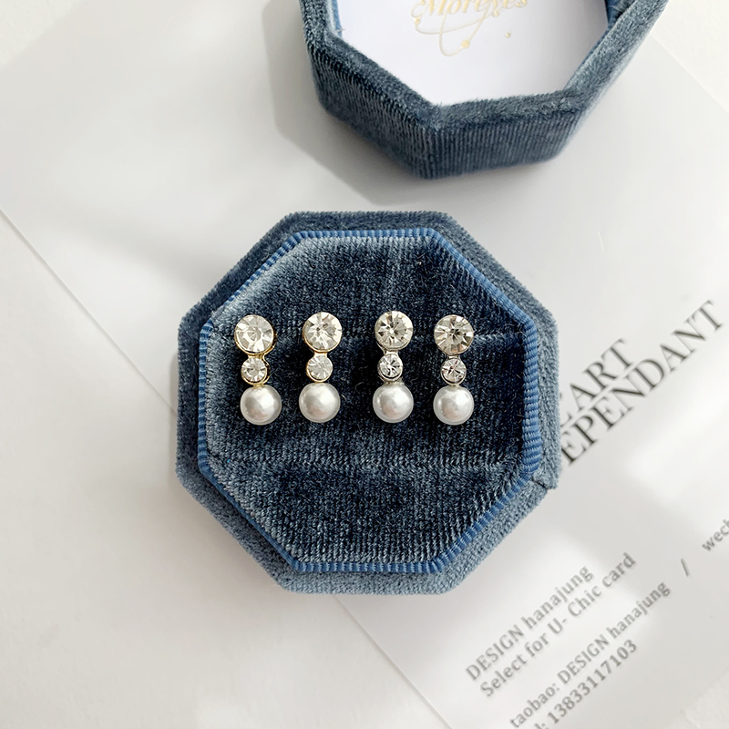 1 Pair Simple Style Korean Style Geometric Plating Inlay Alloy Artificial Rhinestones Artificial Pearls White Gold Plated Gold Plated Ear Studs display picture 4