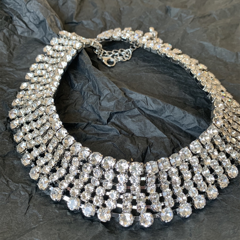 Estilo Vintage Exagerado Color Sólido Chapado En Oro Plateado Diamantes De Imitación Aleación Venta Al Por Mayor Collar display picture 11