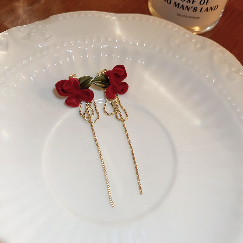 1 Pair Vintage Style Flower Flocking Drop Earrings display picture 8