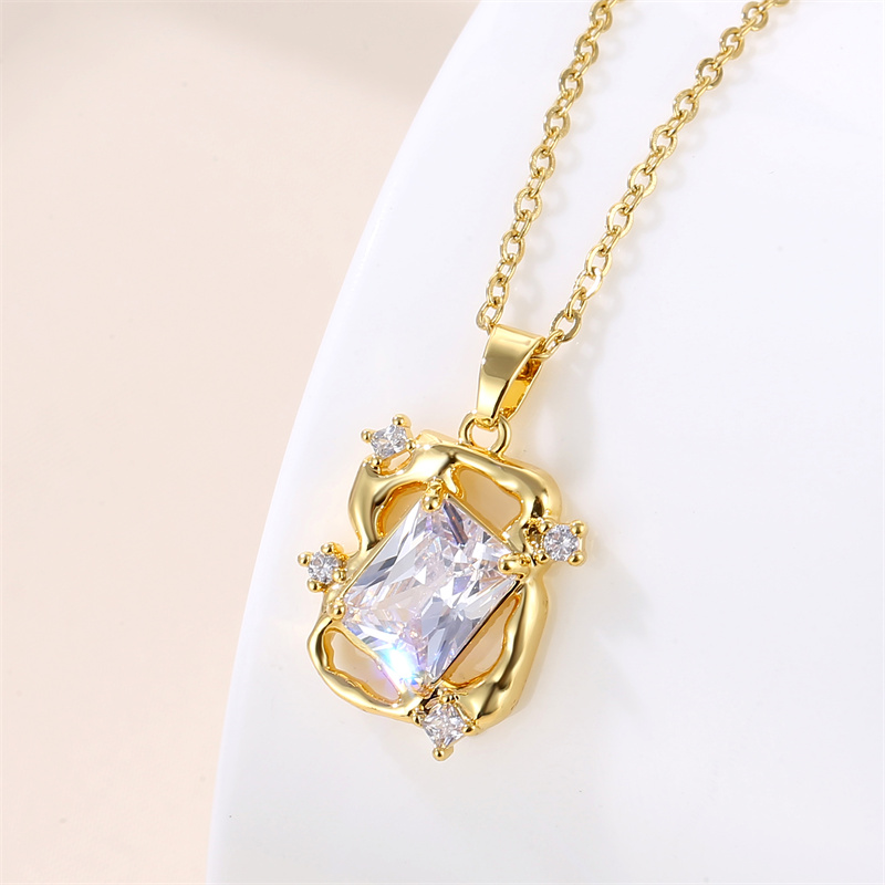 Stainless Steel Titanium Steel 18K Gold Plated Vintage Style Plating Inlay Round Heart Shape Snowflake Zircon Pendant Necklace display picture 1