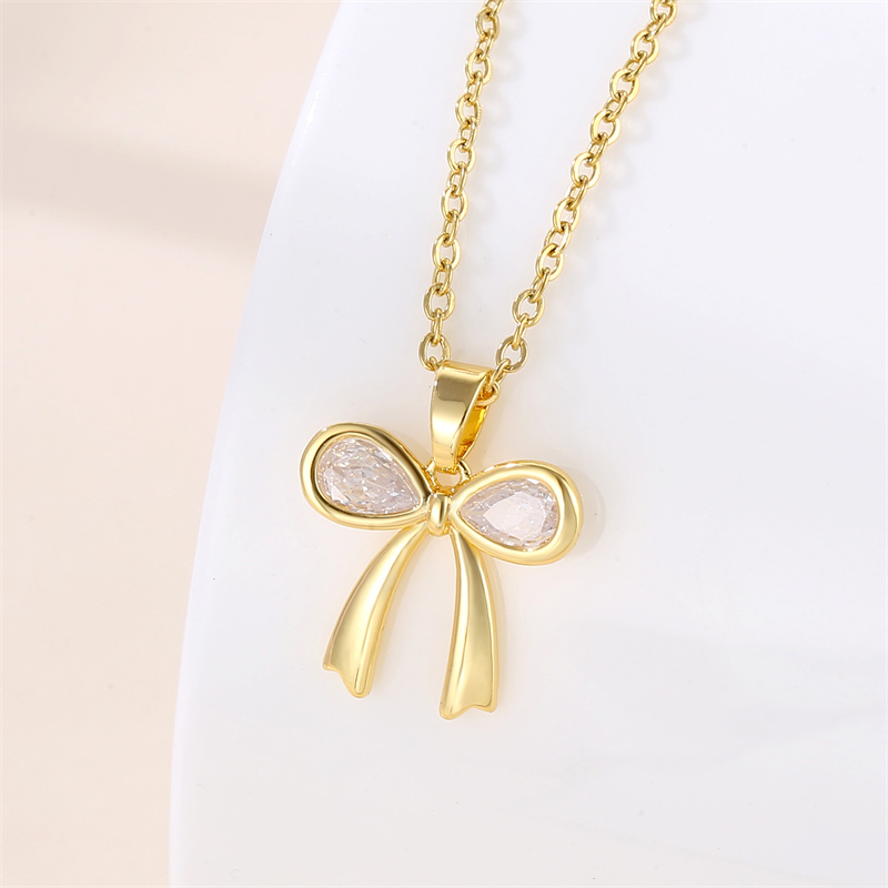 Stainless Steel Titanium Steel 18K Gold Plated Vintage Style Plating Inlay Round Heart Shape Snowflake Zircon Pendant Necklace display picture 6