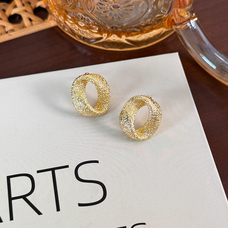 1 Pair Elegant Streetwear Solid Color Alloy White Gold Plated Gold Plated Ear Studs display picture 9
