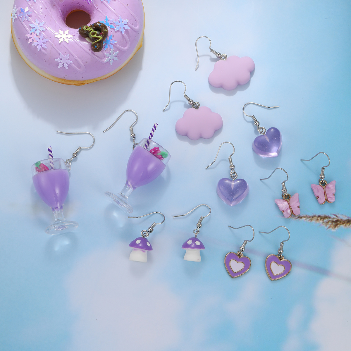 1 Set Cute Sweet Cartoon Character Heart Shape Plating Alloy Resin Drop Earrings display picture 3