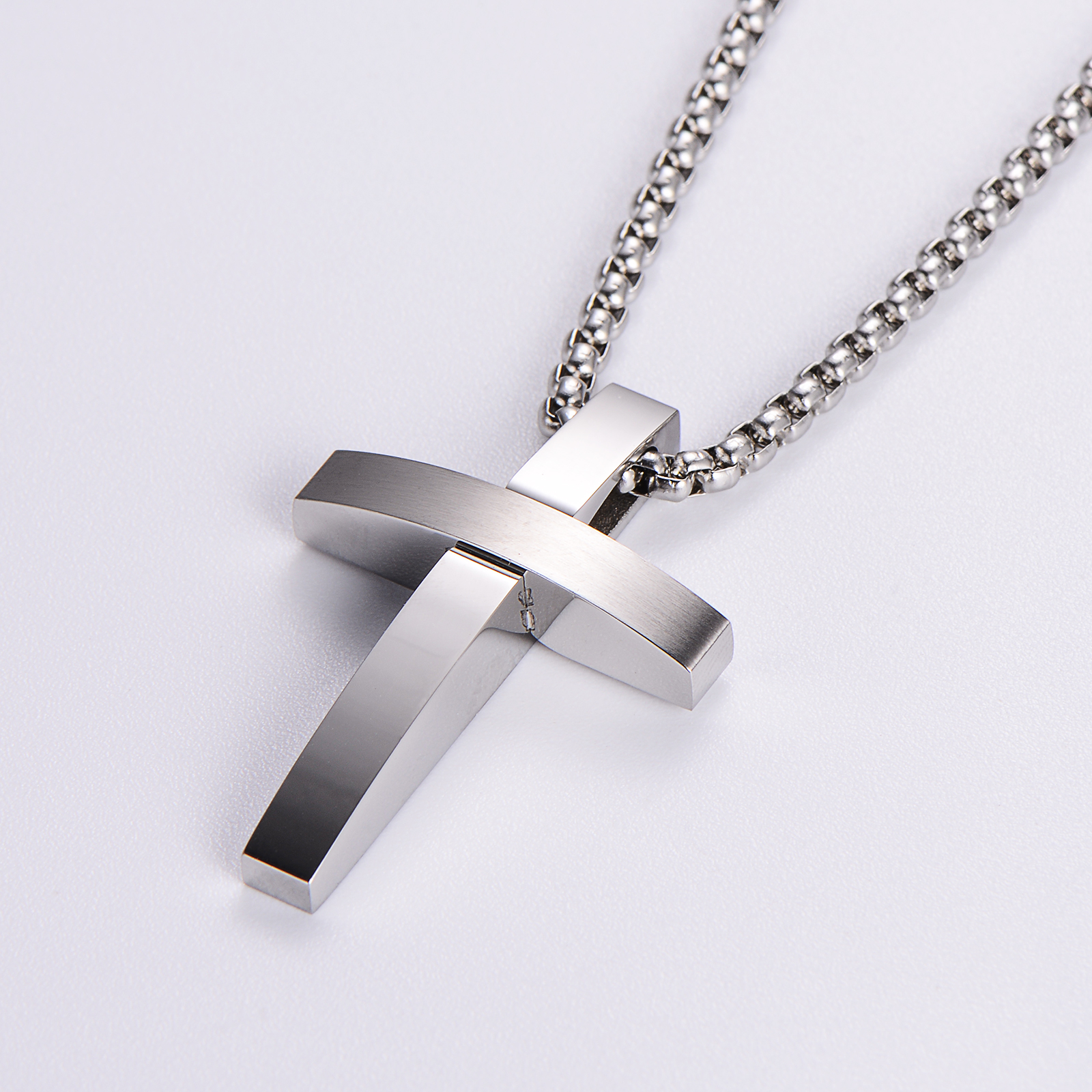 Hip-hop Rock Streetwear Cross Stainless Steel Plating Unisex Pendant Necklace display picture 2