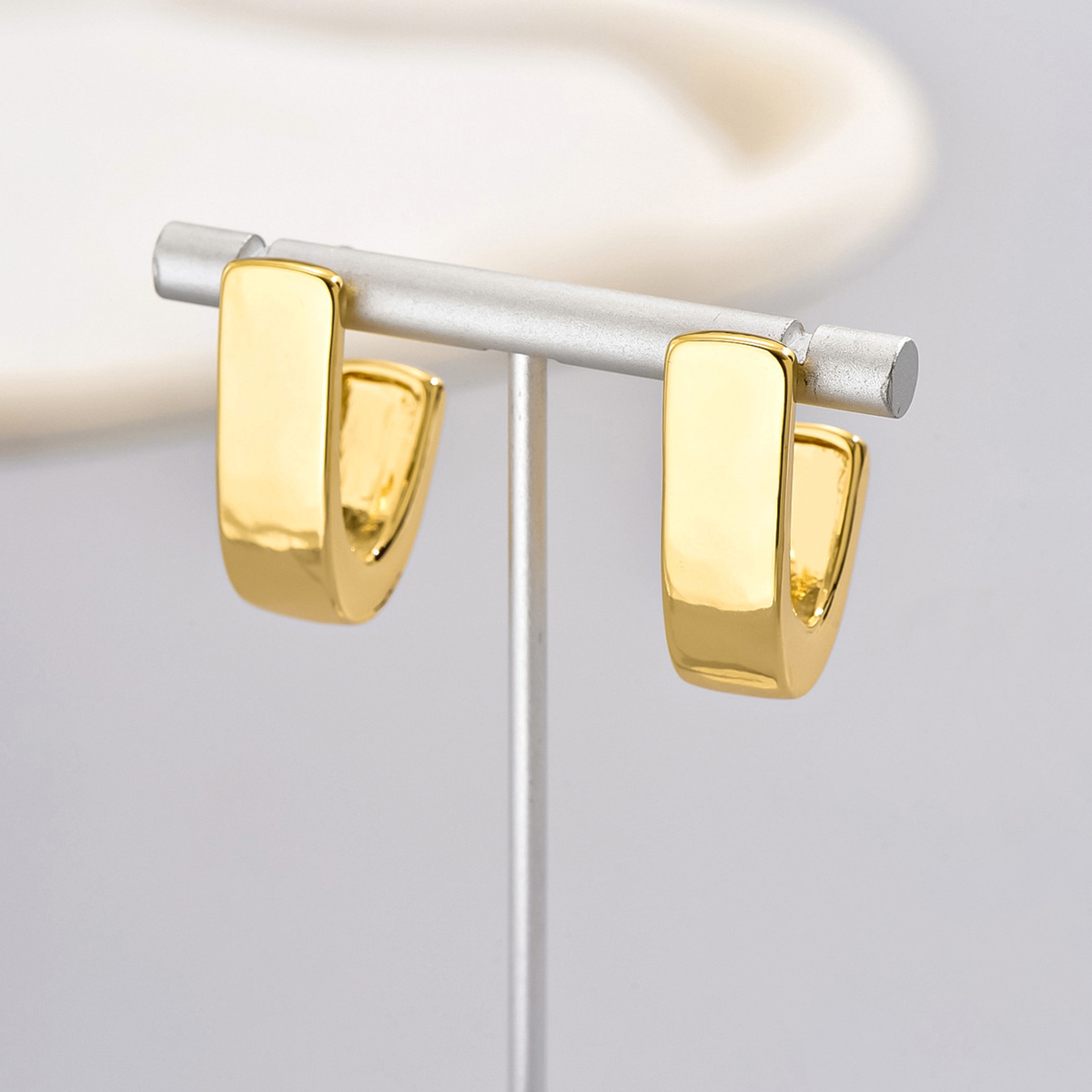 1 Pair Casual Basic Commute Irregular Alloy Ear Studs display picture 6