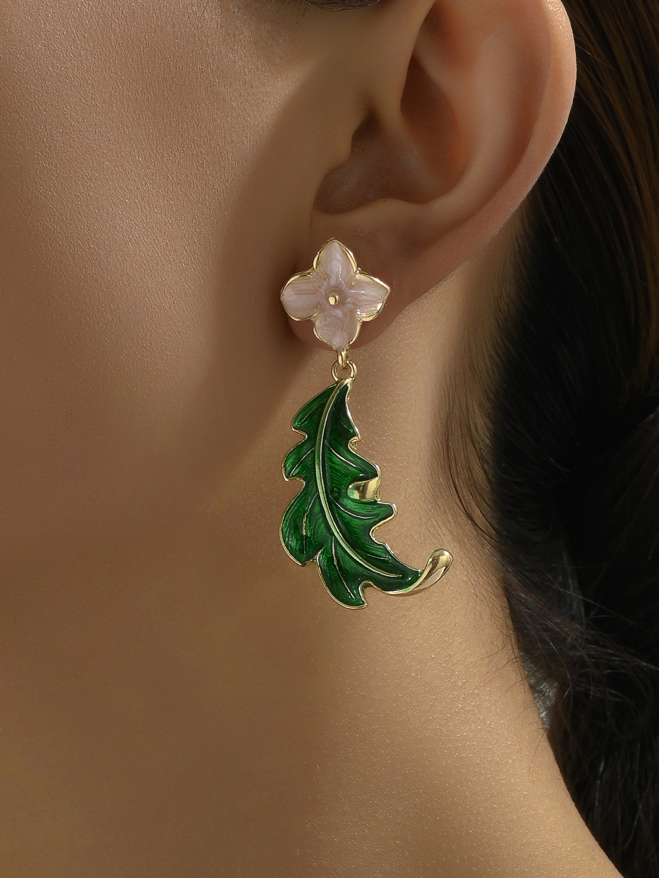 1 Pair Simple Style Classic Style Leaves Enamel Alloy Drop Earrings display picture 4
