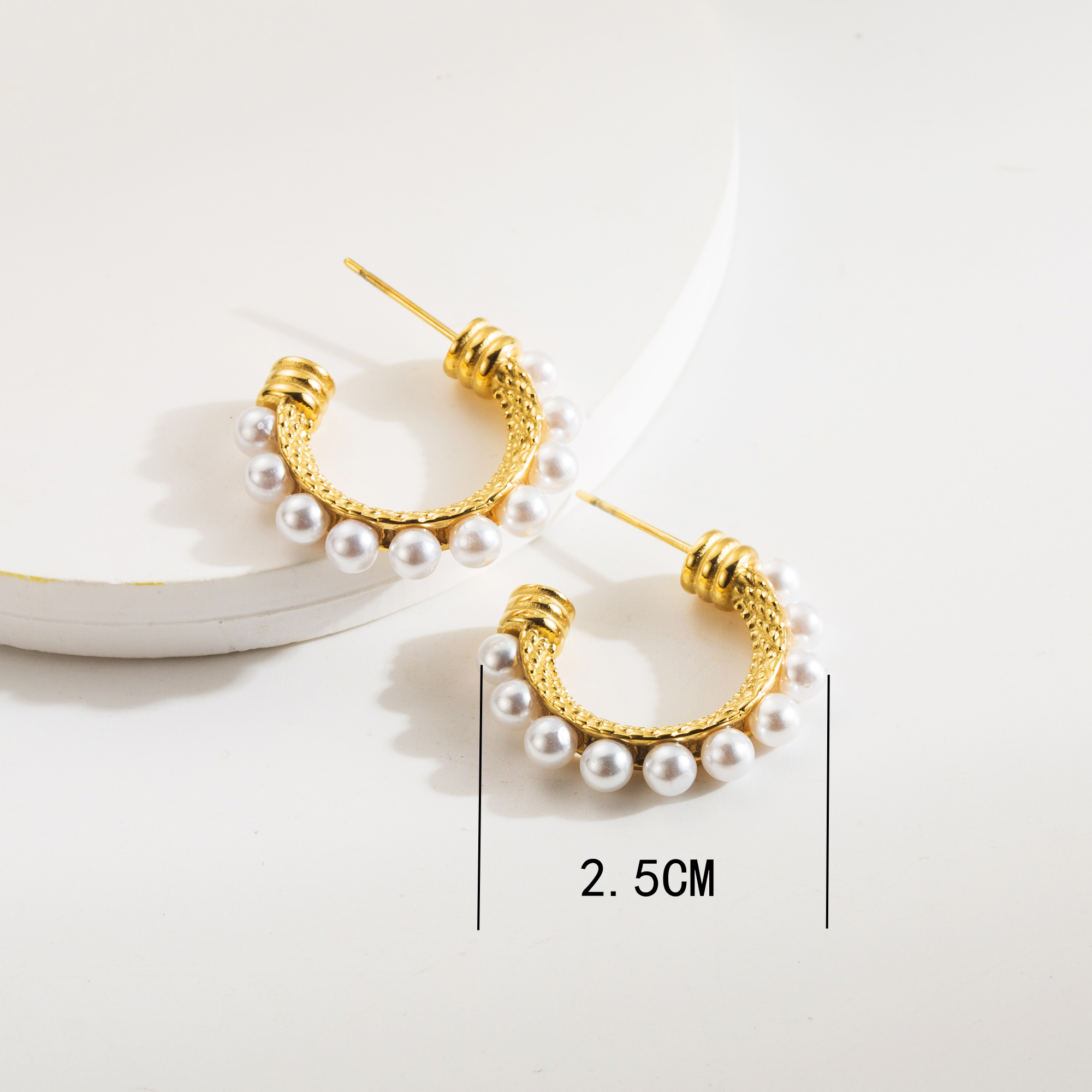 1 Pair Elegant Streetwear Geometric Round Flower Inlay 304 Stainless Steel Artificial Pearls Rhinestones 14K Gold Plated Ear Studs display picture 4