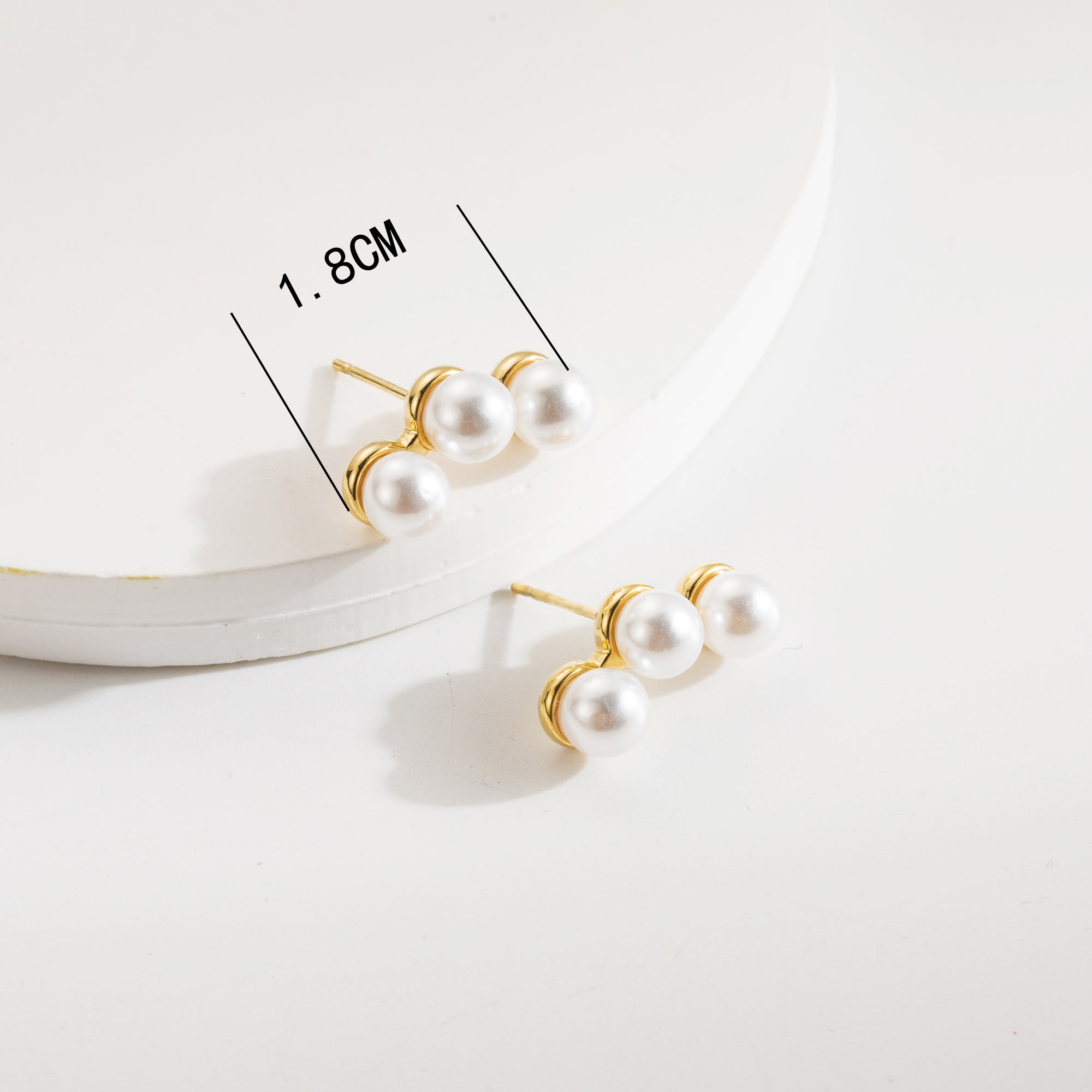 1 Pair Elegant Streetwear Geometric Round Flower Inlay 304 Stainless Steel Artificial Pearls Rhinestones 14K Gold Plated Ear Studs display picture 9