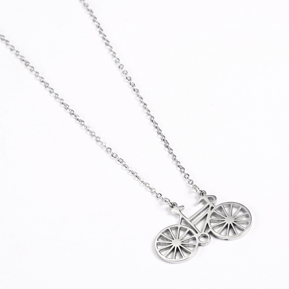 304 Stainless Steel 18K Gold Plated Simple Style Plating Solid Color Pendant Necklace display picture 3