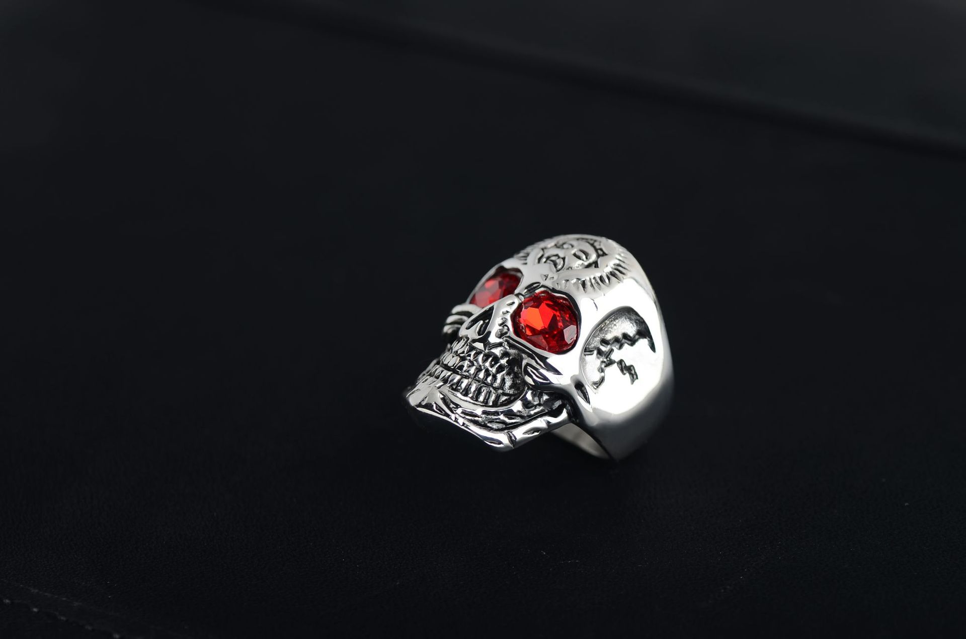 Punk Skull 304 Stainless Steel Inlay Rhinestones 18K Gold Plated Men's Rings display picture 7