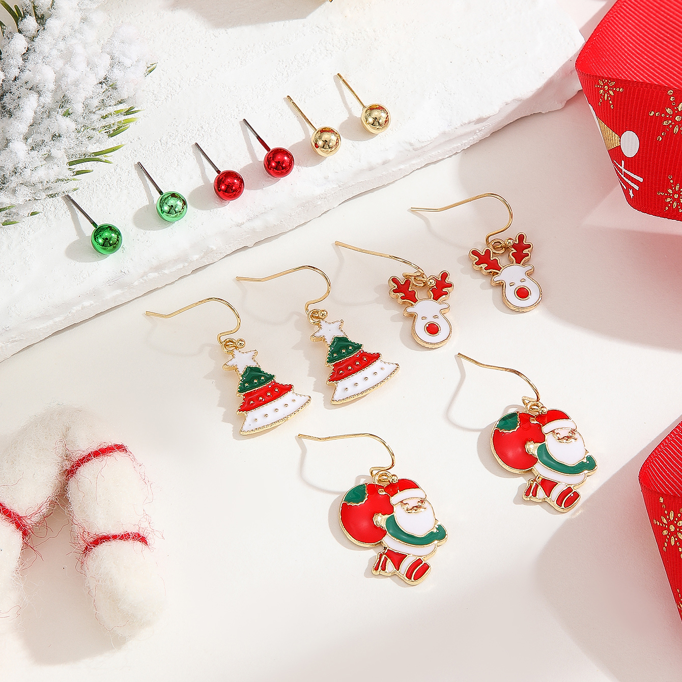 6 Pairs Christmas Santa Claus Plating Alloy Gold Plated Drop Earrings display picture 6