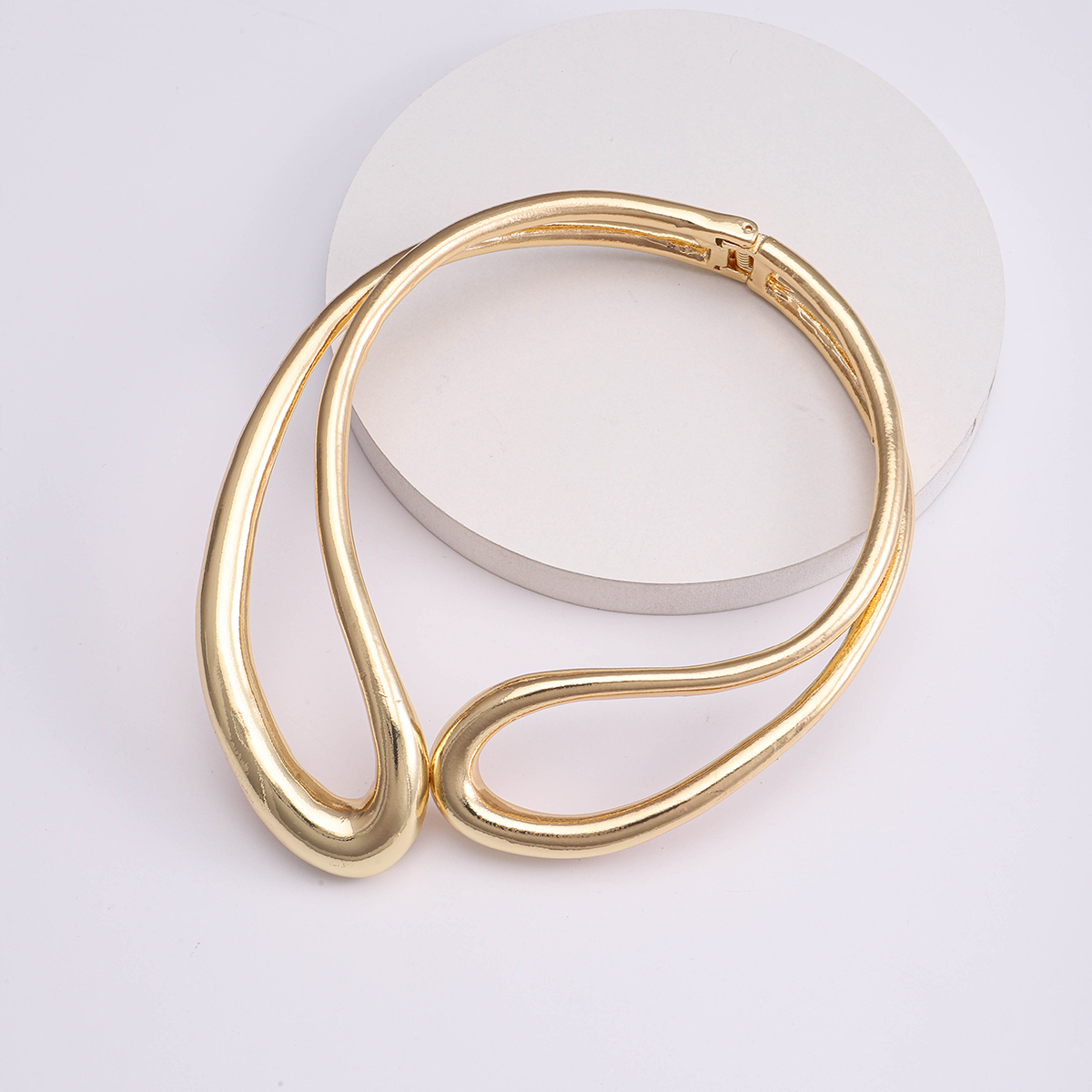 Nordic Style Exaggerated Geometric Alloy Plating Gold Plated Silver Plated Women's Bracelets Necklace display picture 17