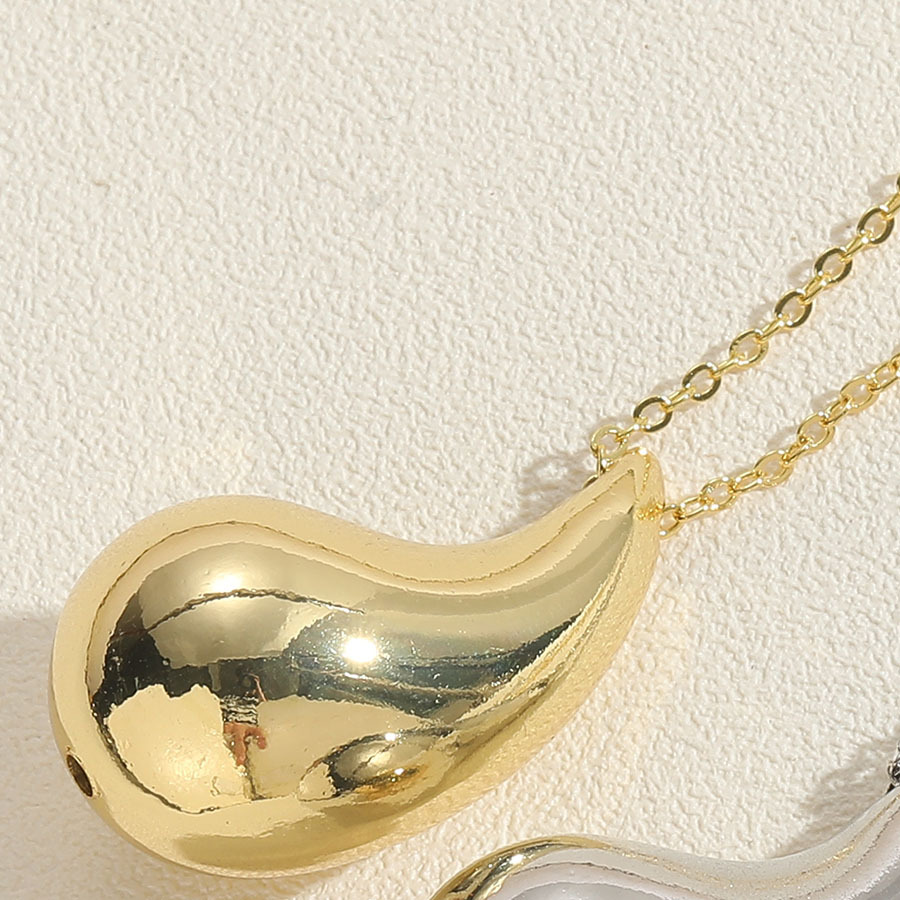 Simple Style Water Droplets Heart Shape Copper Polishing Plating 14k Gold Plated White Gold Plated Pendant Necklace display picture 7