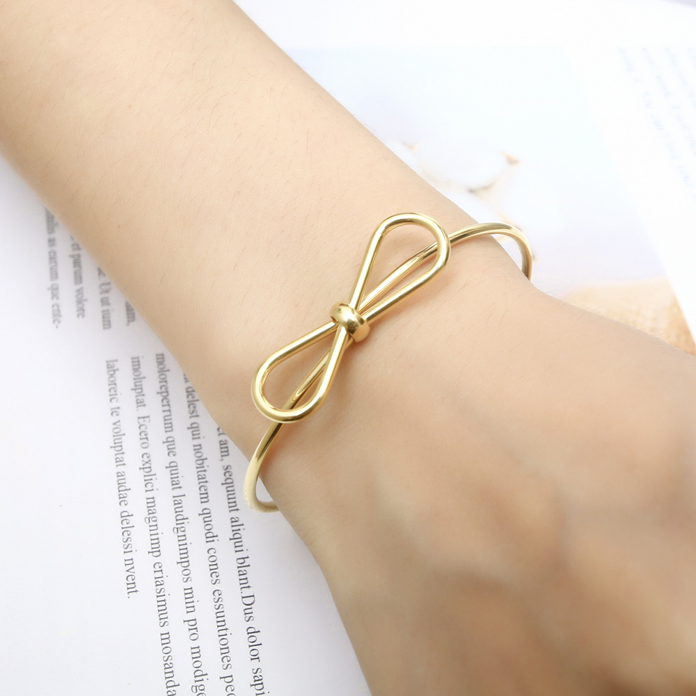 Basic Modern Style Bow Knot Titanium Steel Plating Bangle display picture 5