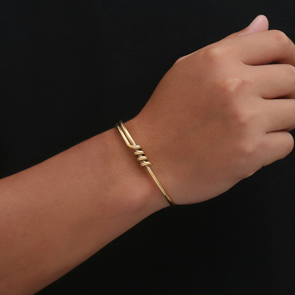 Retro Simple Style Solid Color 304 Stainless Steel 18K Gold Plated Bangle In Bulk display picture 4
