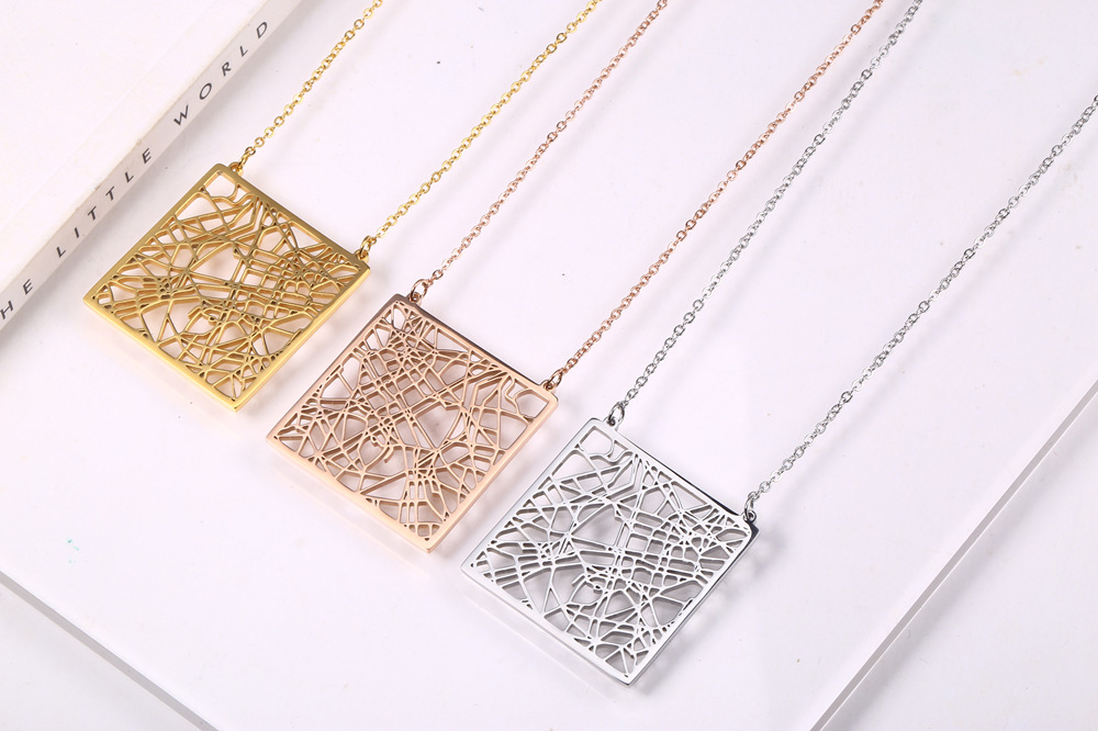 304 Stainless Steel 18K Gold Plated Simple Style Classic Style Plating Solid Color Pendant Necklace display picture 5