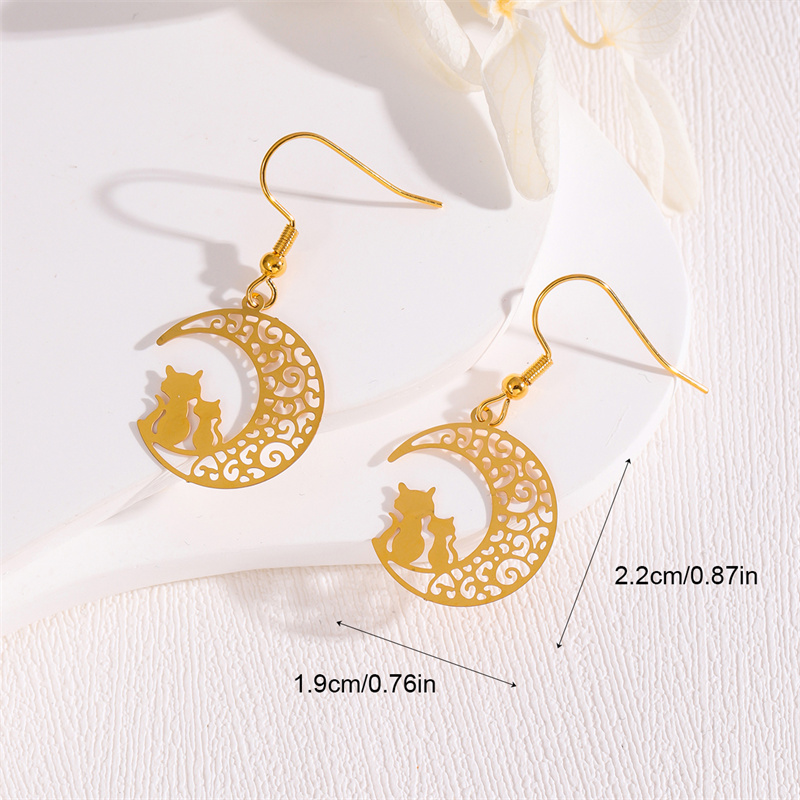 1 Pair Retro Simple Style Round Peacock Leaves Plating 201 Stainless Steel 18K Gold Plated Drop Earrings display picture 9