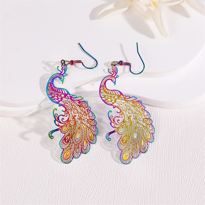 1 Pair Retro Simple Style Peacock Leaves Plating 201 Stainless Steel K Gold Plated Drop Earrings display picture 3