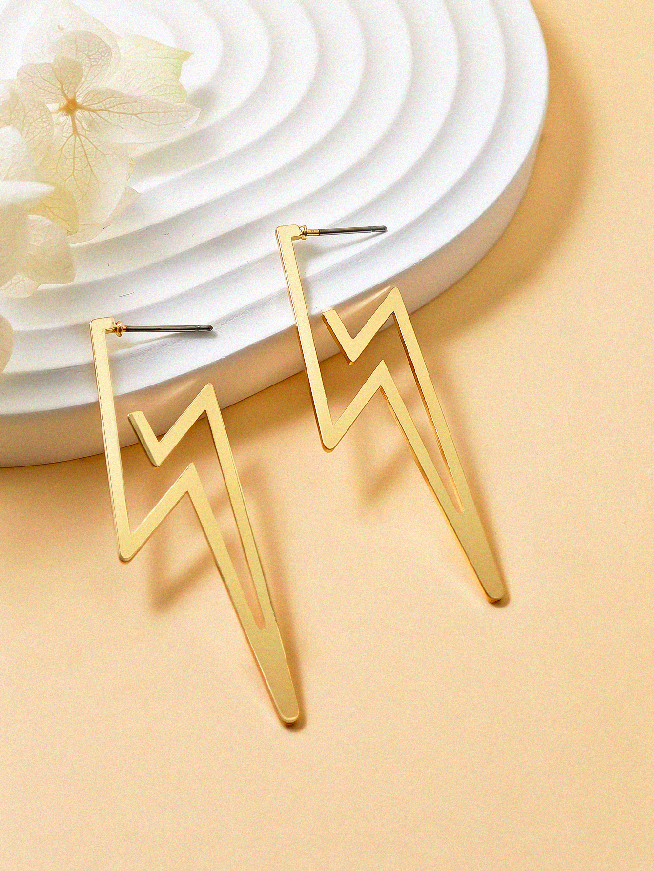 1 Pair Streetwear Lightning Alloy Ear Studs display picture 5