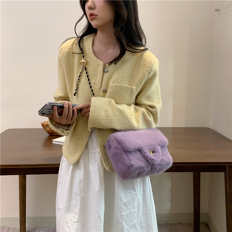 Women's Fur Solid Color Classic Style Square Lock Clasp Square Bag display picture 13