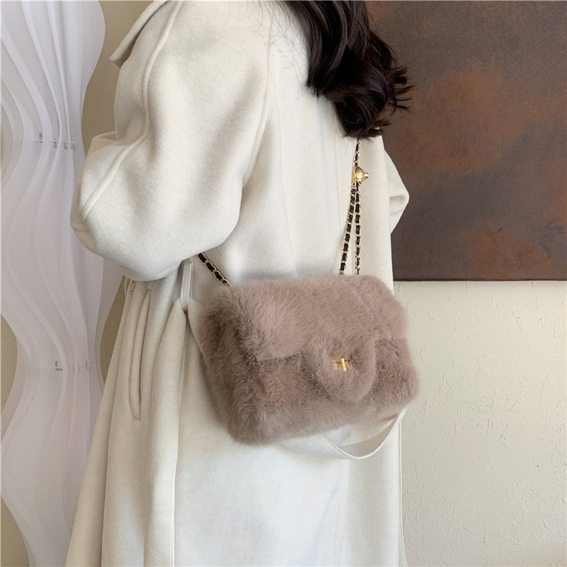 Women's Fur Solid Color Classic Style Square Lock Clasp Square Bag display picture 10