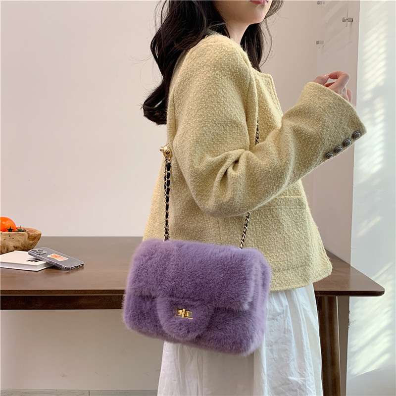Women's Fur Solid Color Classic Style Square Lock Clasp Square Bag display picture 4