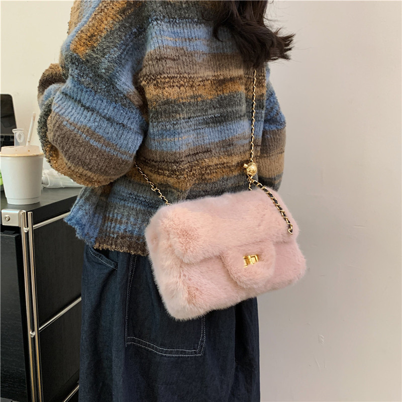Women's Fur Solid Color Classic Style Square Lock Clasp Square Bag display picture 7