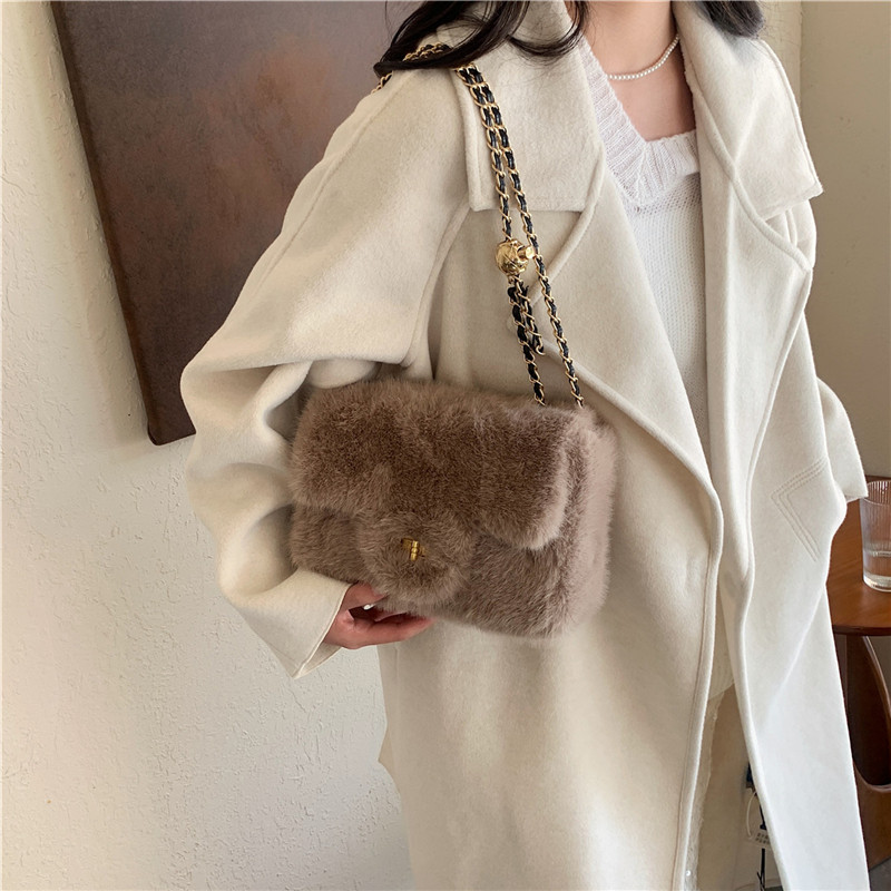 Women's Fur Solid Color Classic Style Square Lock Clasp Square Bag display picture 9